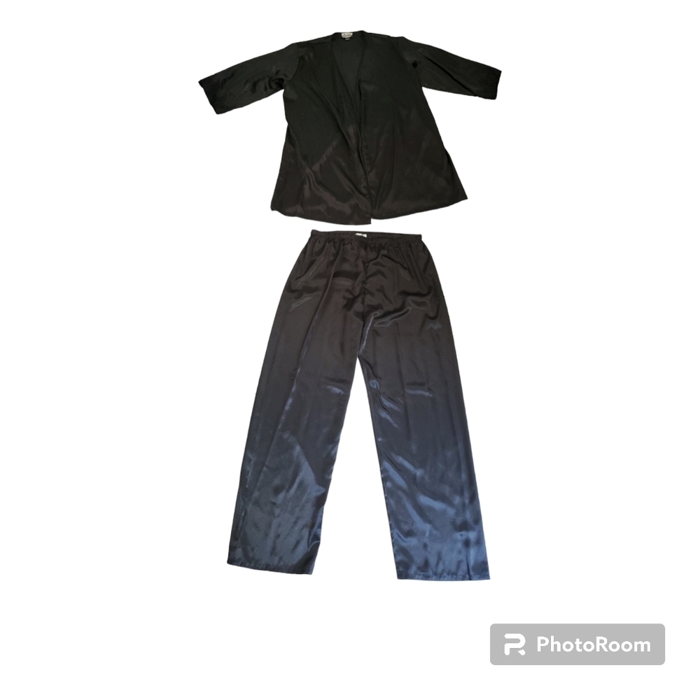 Nine & Company Robe & Pajama pants Black Size XL. A&M